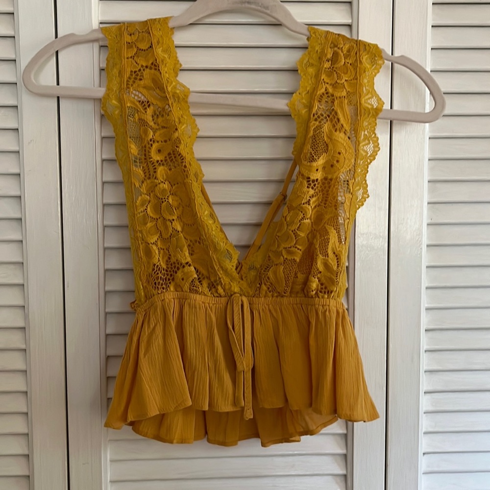 Forever 21 Yellow lace top